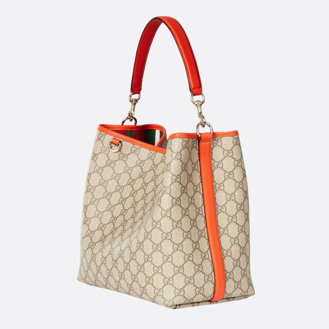 Gucci: Mittlere Bucket Bag & GG-Emblem