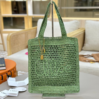 Chloé Summer Banana Bag In Raffia