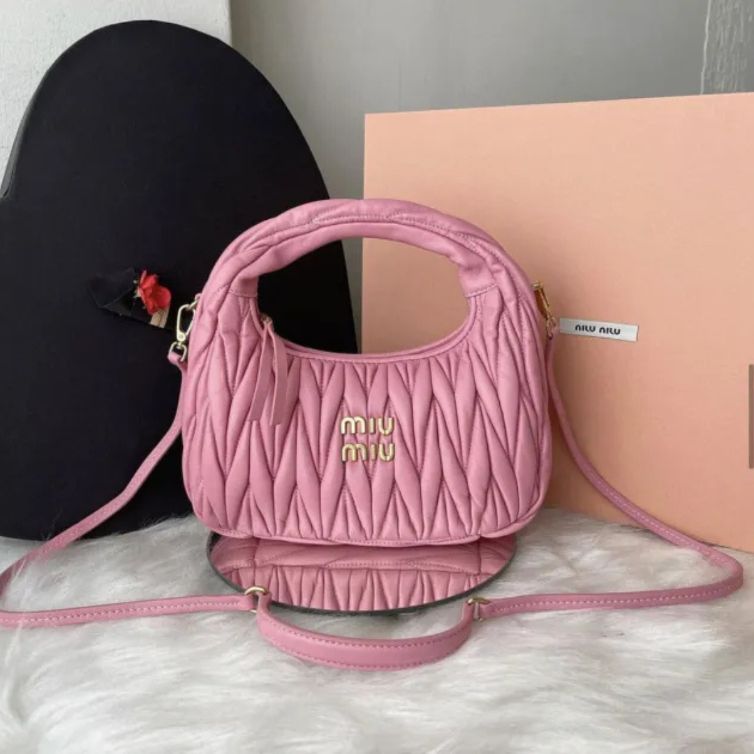 Miu Miu Wander Schultertasche aus Matelassé-Nappaleder – Exklusiv