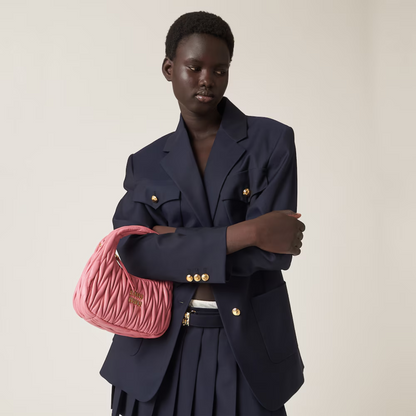 Miu Miu Wander Schultertasche aus Matelassé-Nappaleder – Exklusiv