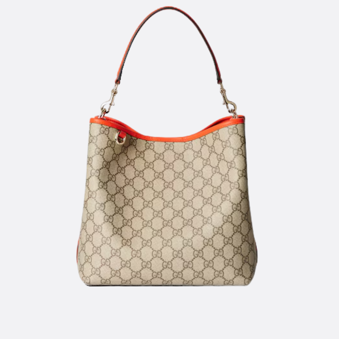 Gucci: Mittlere Bucket Bag & GG-Emblem