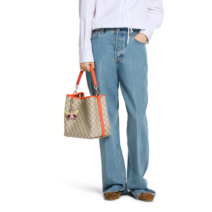 Gucci: Mittlere Bucket Bag & GG-Emblem