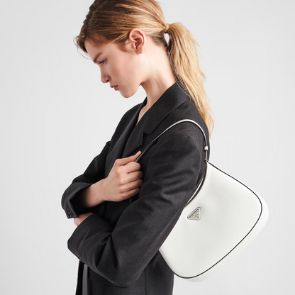 Prada Cleo Schultertasche aus gebürstetem Leder – Exklusiv
