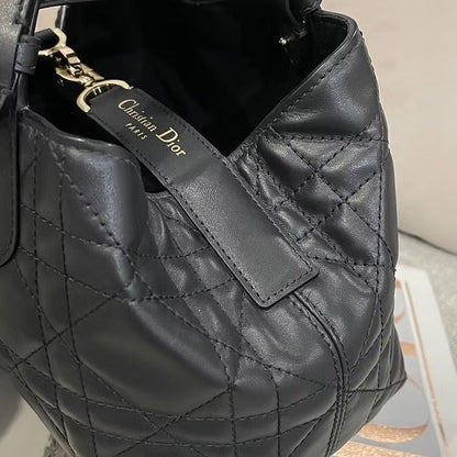 Dior Medium-sized Handbag – Exclusive