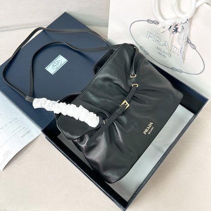 Prada Dada Handtasche aus Nappaleder – Klein